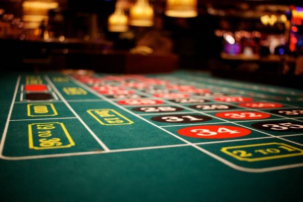 rasa Lightning Baccarat live-dealer studio with professional croupier and multi-camera setup